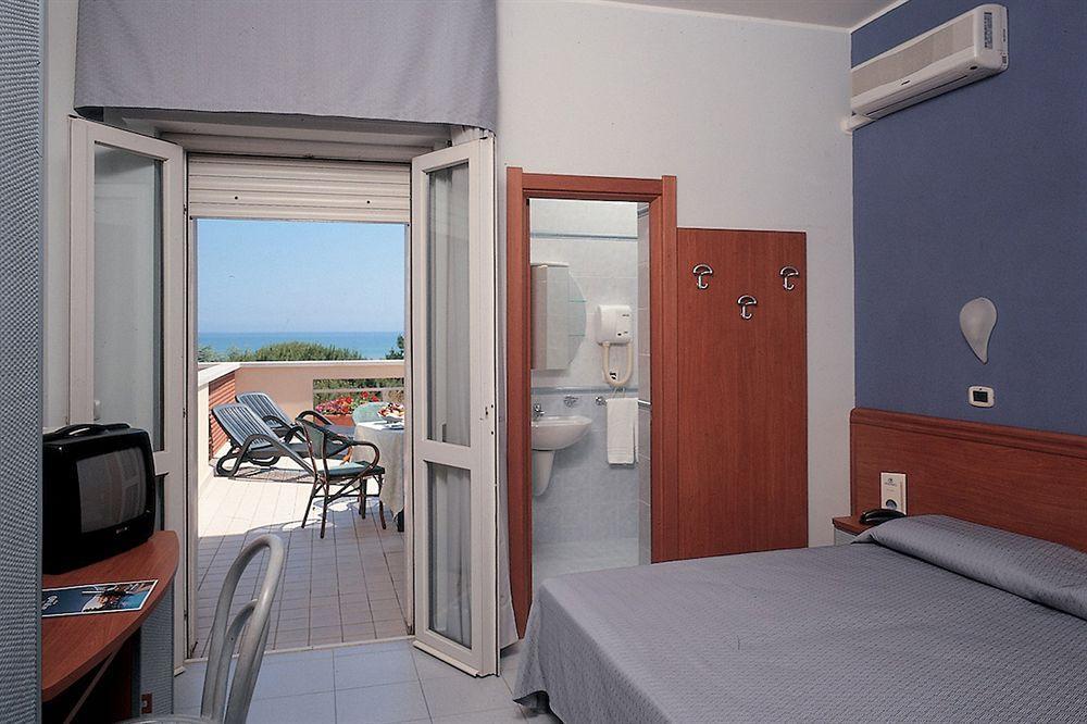 ואסטו Hotel Acquario מראה חיצוני תמונה
