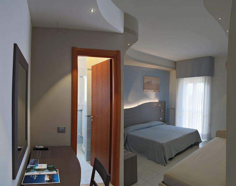 ואסטו Hotel Acquario מראה חיצוני תמונה