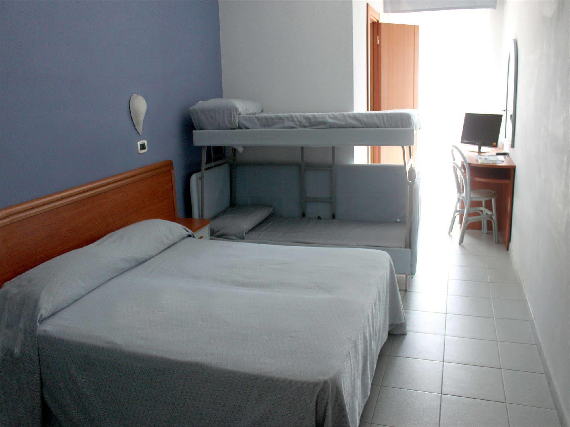ואסטו Hotel Acquario מראה חיצוני תמונה
