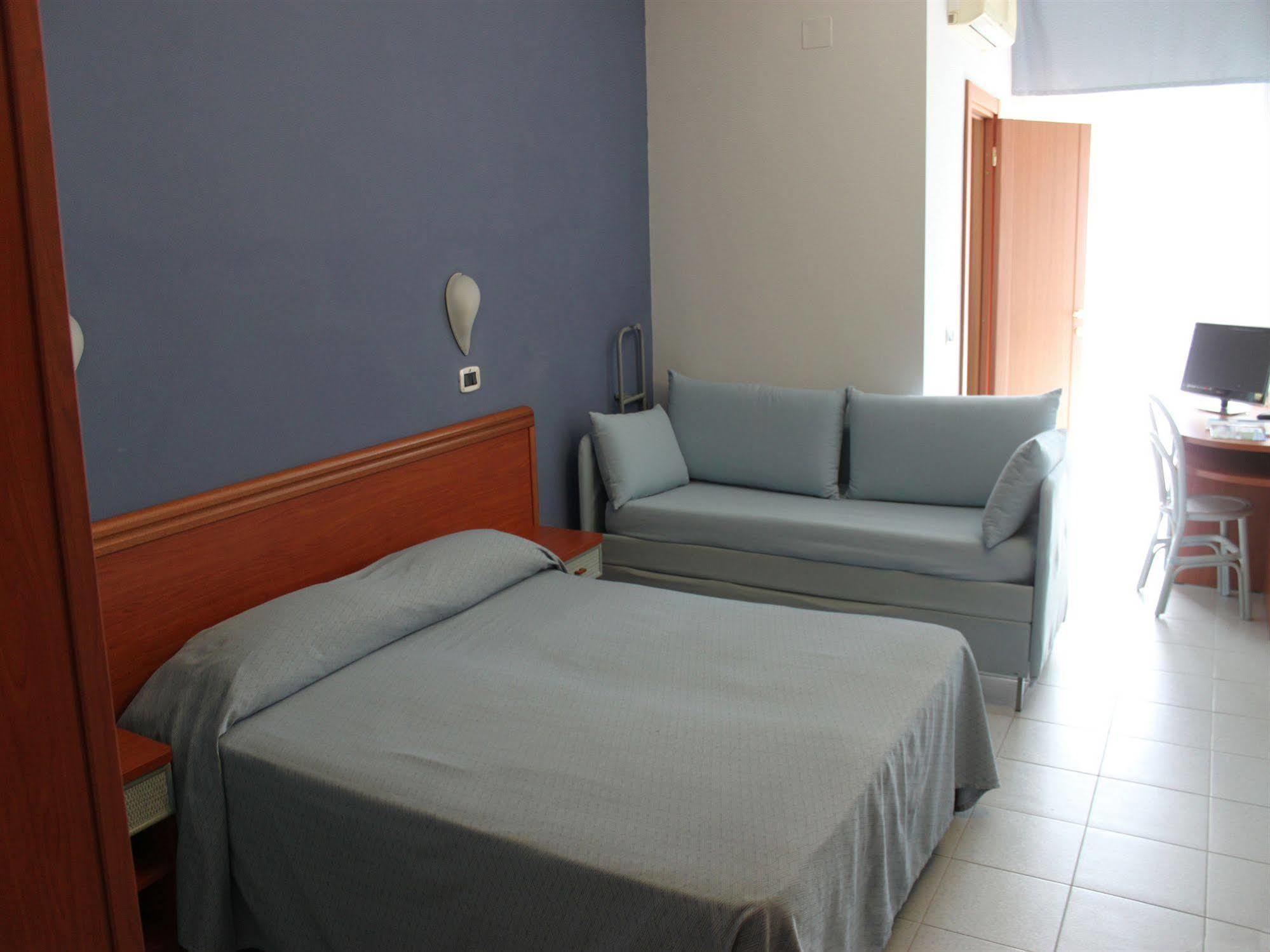 ואסטו Hotel Acquario מראה חיצוני תמונה