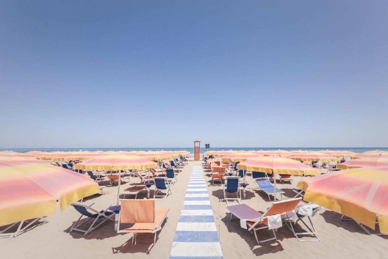 ואסטו Hotel Acquario מראה חיצוני תמונה